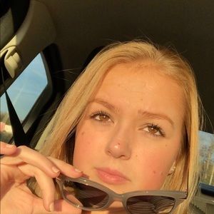 Meet your Posher, Madyson